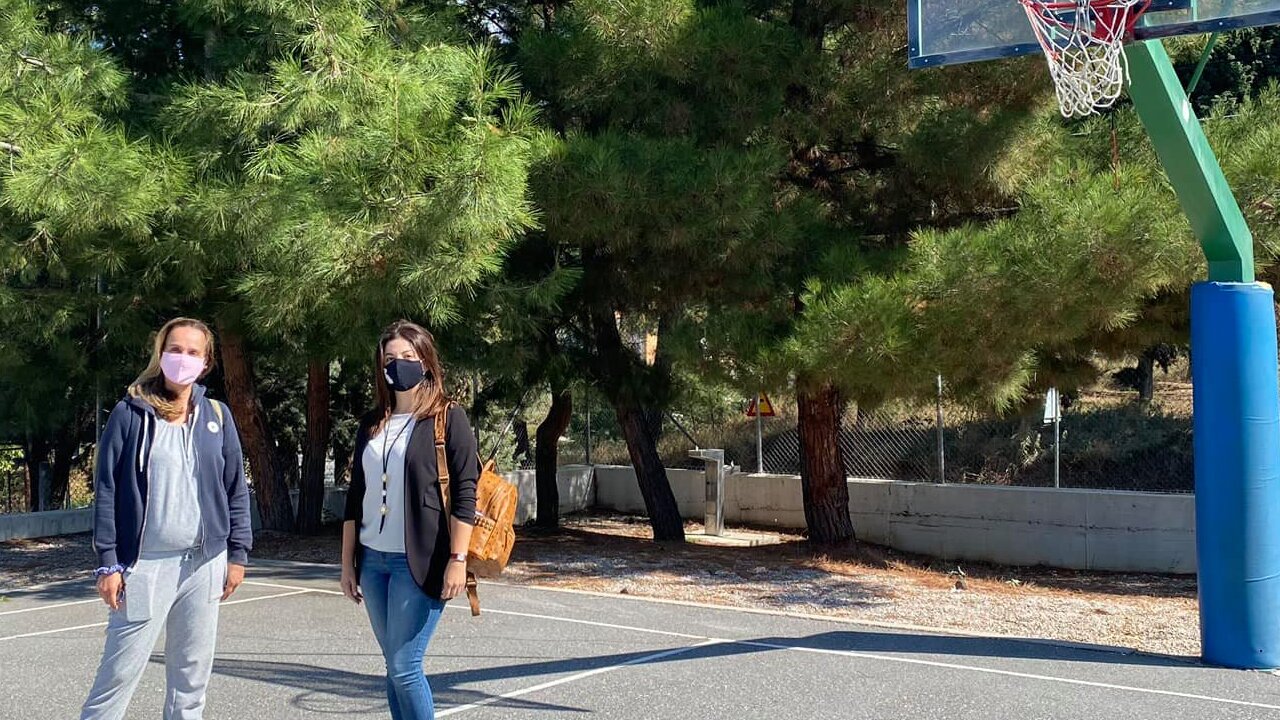 Δε ζούμε στα λόγια μας αλλά στις πράξεις μας